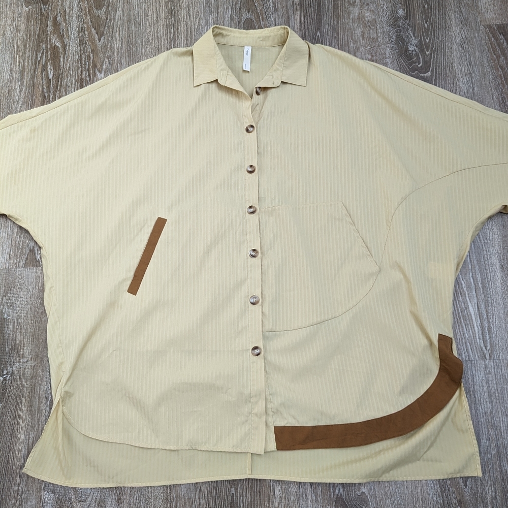 Nap Fantastic Curved Hem Blouse Pastel Butter Yellow Size Large - Picture 7 of 16